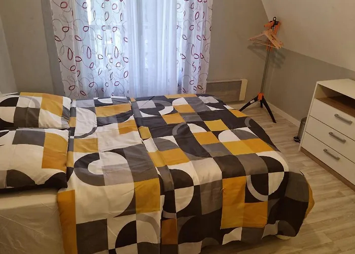 Belle Avec Balcon آخْكْ